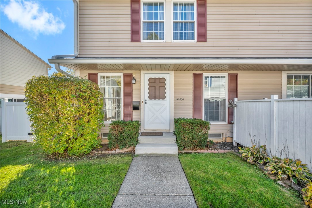 20406 Williamsburg Court #206B, Cleveland, Ohio image 1