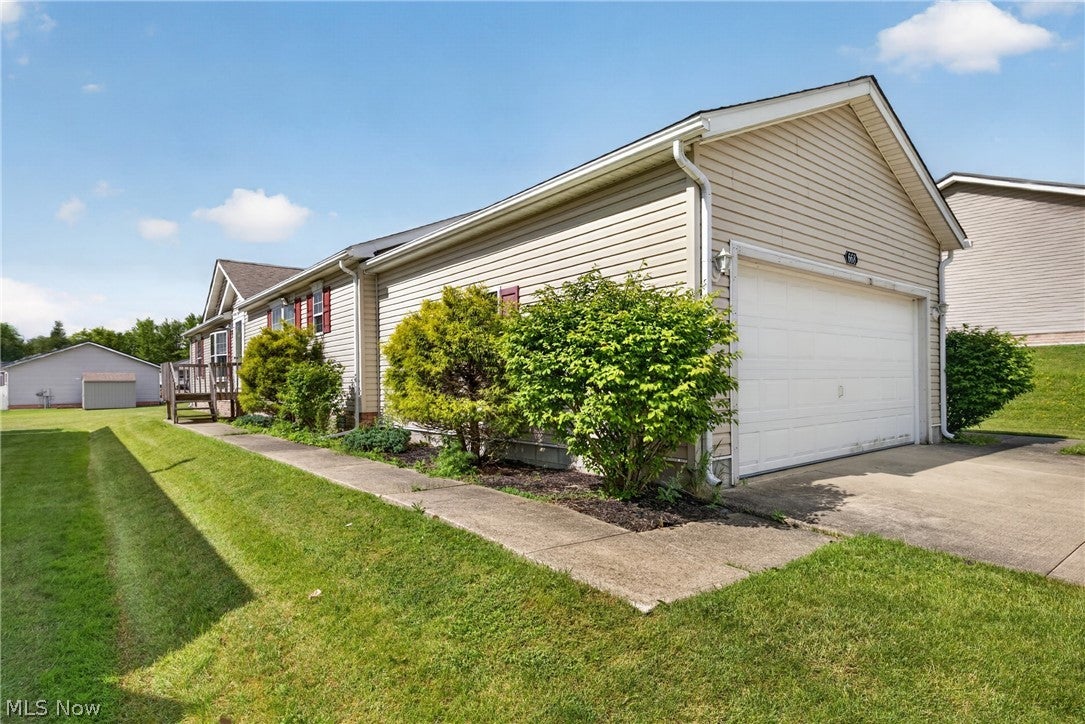 668 Woodlawn Rd