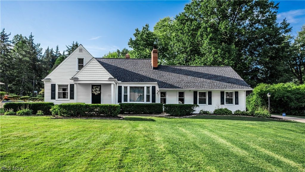 Photo of 6903 E Sprague Road, Independence, OH 44131 (MLS # 5224267)