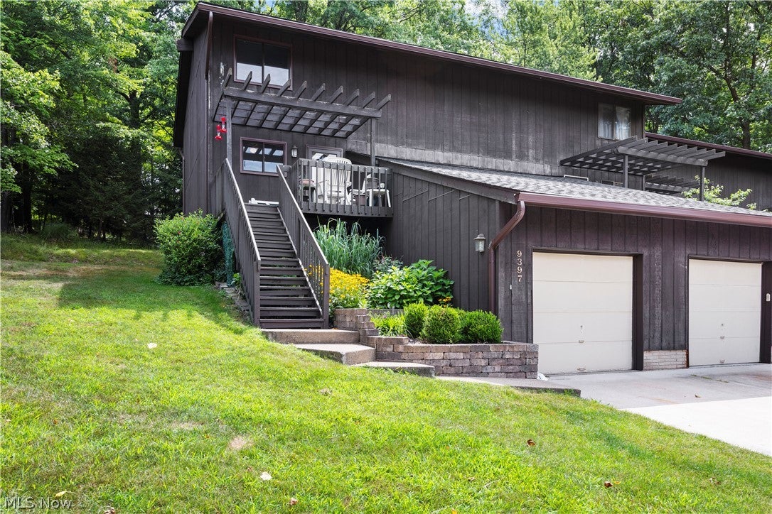 9397 Bassett Lane