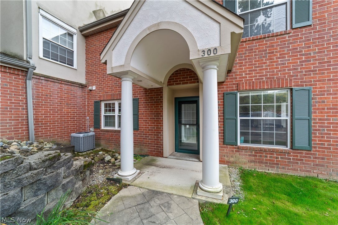 180 Fox Hollow Drive