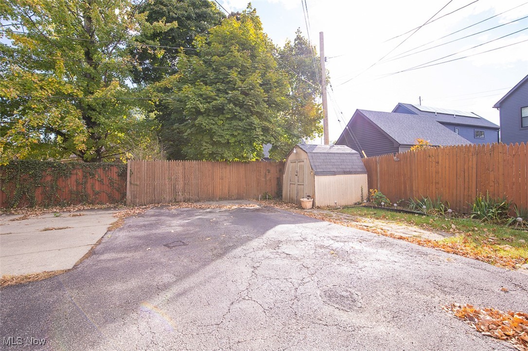 B Schatzinger & Honora Bailey - Residential