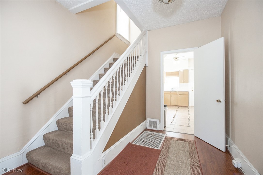 1353 E 117th Street