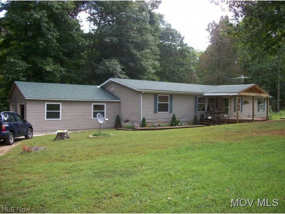 Vinyl-sided 3 BD/2BA ranch-styled �woodsy-home�, well maintained and move-in ready with double attached garage. Spacious fully equipped kitchen, den/study with new flooring & huge master bath with garden tub. Enjoy the airy shaded covered deck. Some seller benefits are 30 year roof replaced in 2012, 25 x 25 barn built in 2010 with 10 x 25 hay loft complete with feed room, horse stall & electric, perimeter fenced-in pasture area and mixture of woods also. WOW! Make a great move to this 5 acre +mini farm.Converted to real estate in 2005. Elem: Little Hocking Elementary Scho Elem/Bus: Y JrHigh: Little Hocking Middle JrHigh/Bus: Y High: Warren High School High/Bus: Y Fire: VOL Police: SHF ;SQFT=Fin L1:1620, Fin Above:1620, Fin Total:1620, Unfin Above:0;GAR= 2 Car Att, Opener(s)