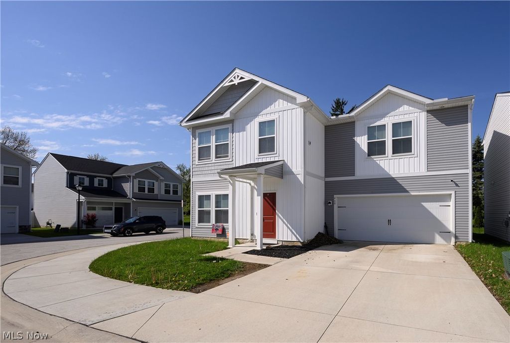 Photo of 460 Auld Farm Circle, Akron, OH 44320 (MLS # 5207184)