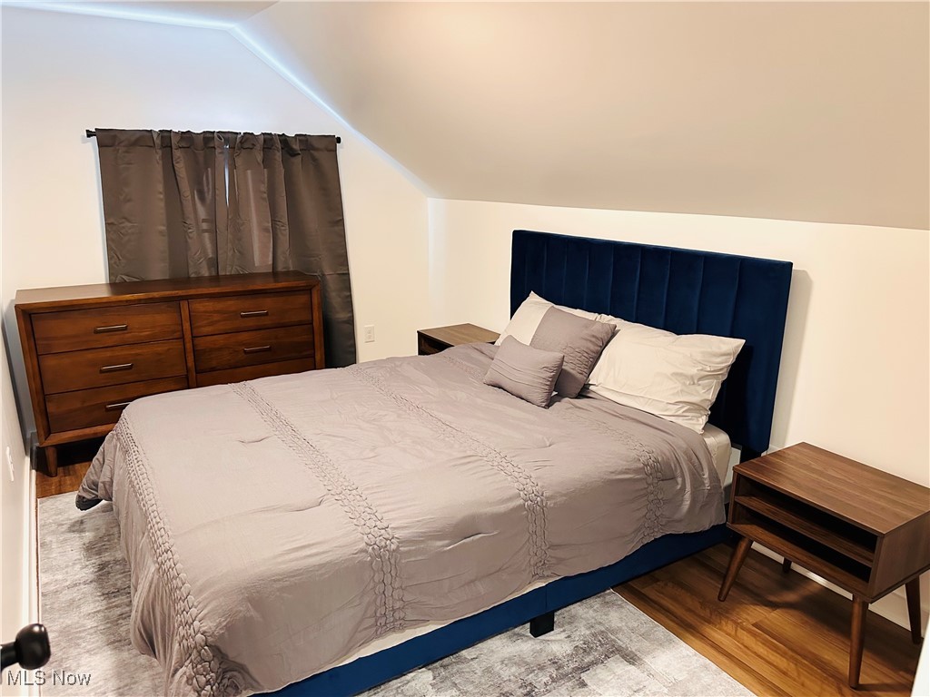 J M Curtis - Residential