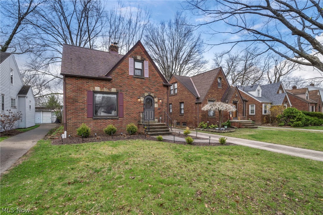 16209 Elsienna Avenue