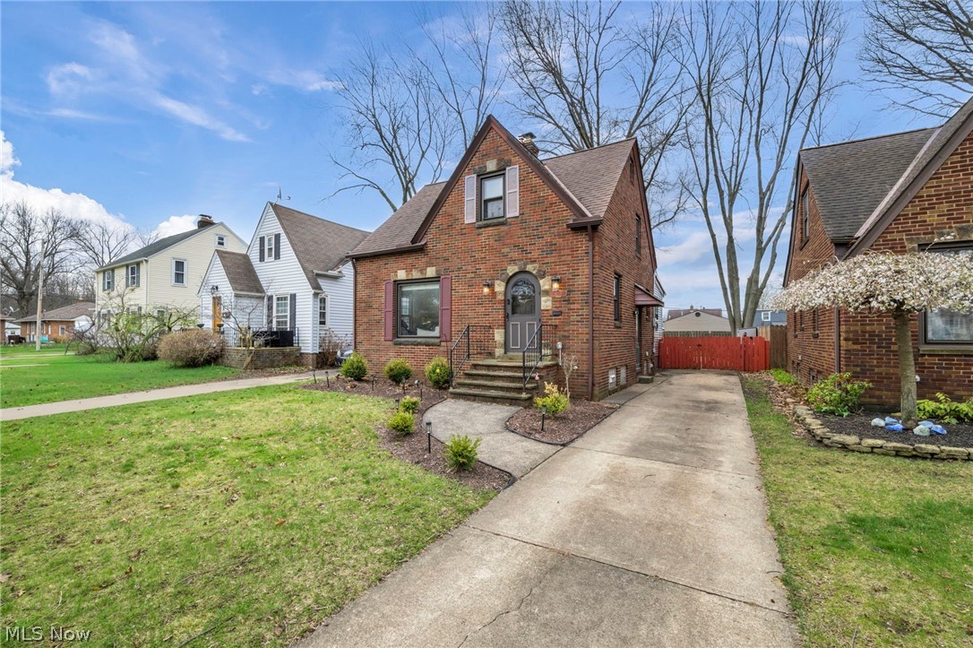 16209 Elsienna Avenue