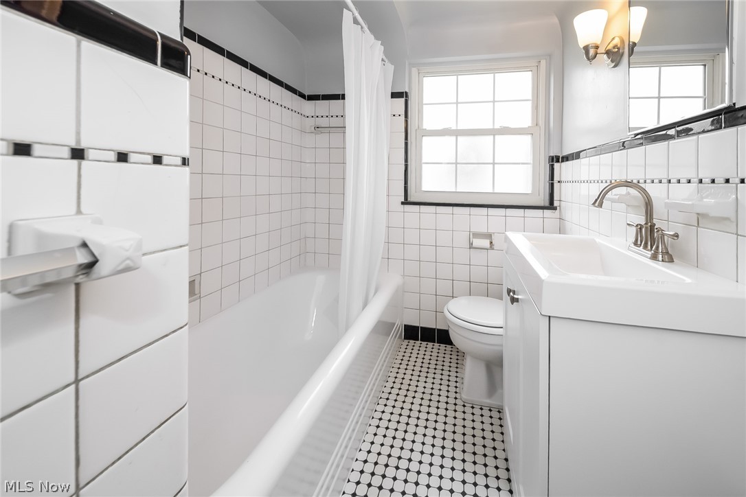 Daniel Webb 02 - Residential Income