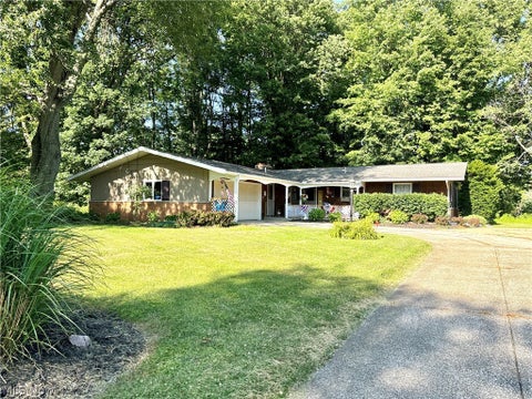Homes For Sale - 6424 Walrath Circle<br/> Ashtabula, OH 44004