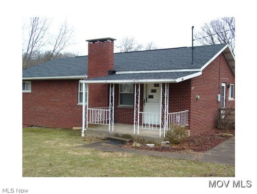Brick all around one story house on nearly one acre. Walk-out basement with 40x13 rec room. New (2013) roof. Gas fireplace in LR (logs never used per owner). New toilet and faucet in bathroom. New refrigerator remains. Some rooms are hardwood under carpet.  Elem: Neale Elementary  Elem/Bus: Y  JrHigh: Jackson Jr. High School  JrHigh/Bus: Y  High: Parkersburg High  High/Bus: Y  Fire: VOL  Police: SHF  ;SQFT=Fin L1:1134, Fin Bsmt:750, Fin Above:1134, Fin Total:1884, Unfin Bsmt:384, Unfin Above:384;PRKG= Off Street, Parking Pad