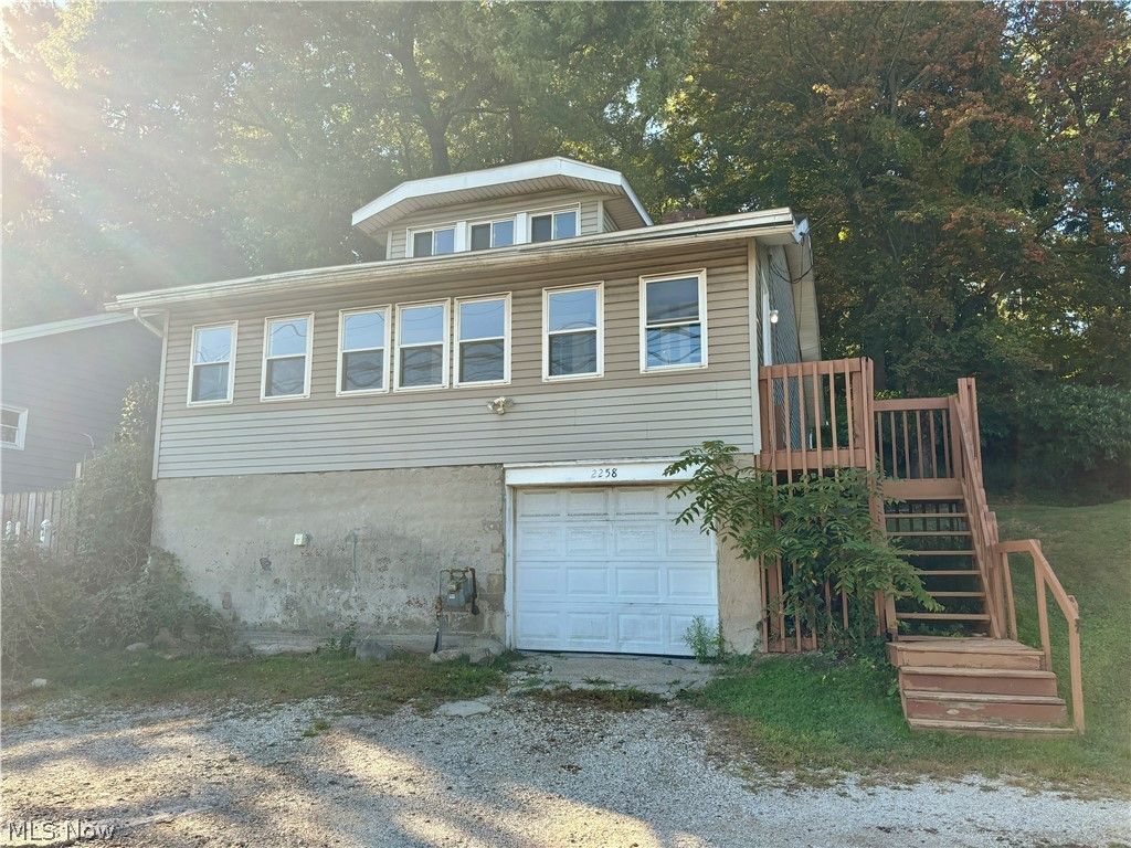 Photo of 2258 Mogadore Road, Akron, OH 44312 (MLS # 5192802)