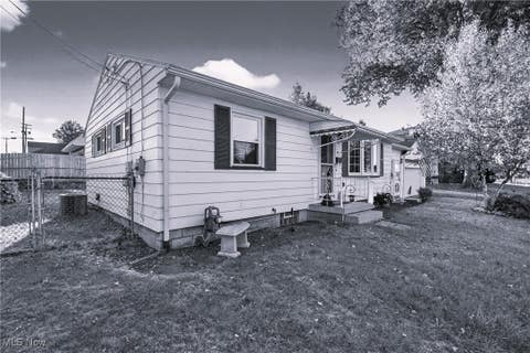 Photo for 14 N Vine Street