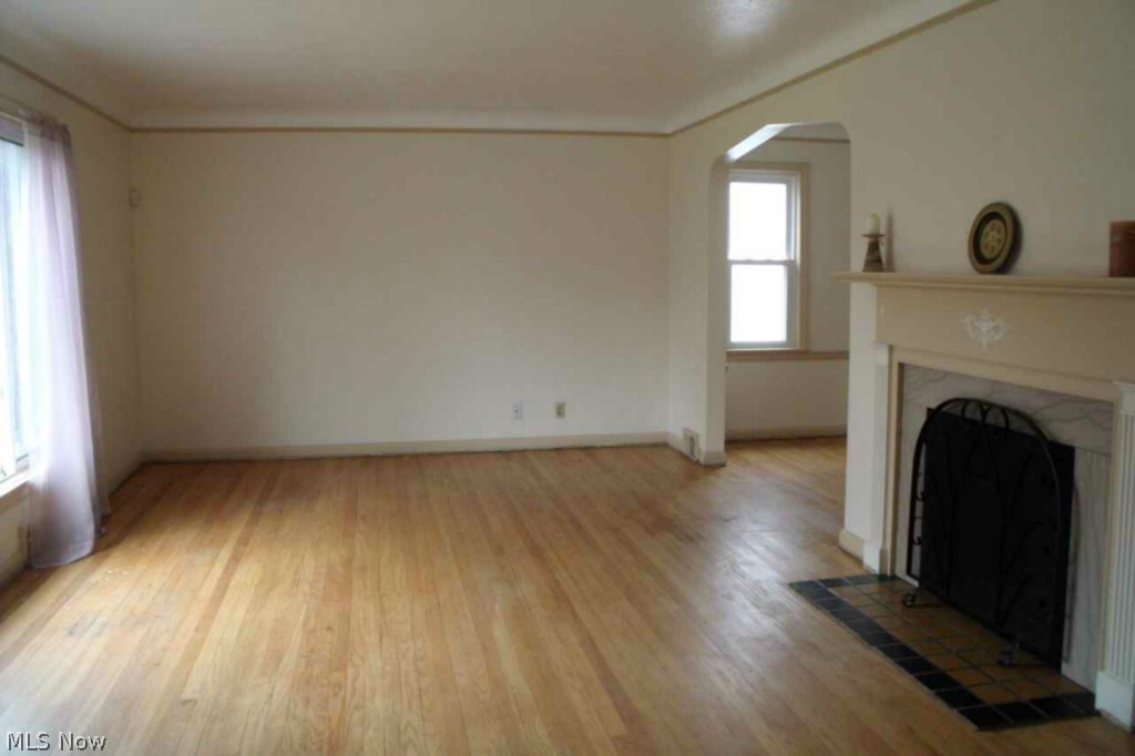 B J Lucey - Residential Lease