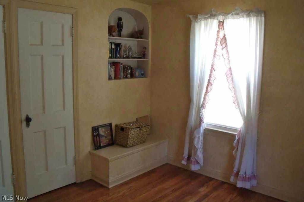 B J Lucey - Residential Lease