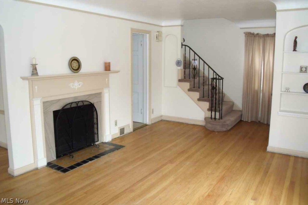 B J Lucey - Residential Lease