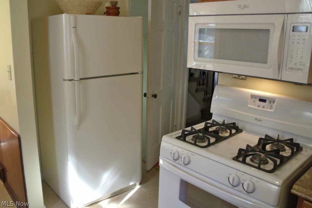 B J Lucey - Residential Lease