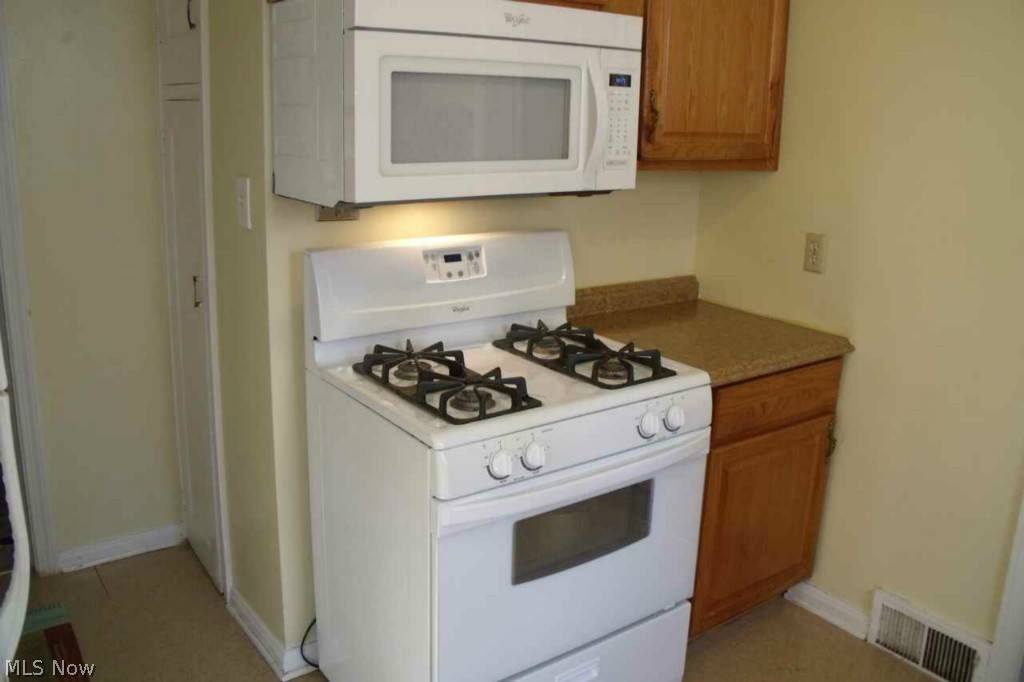 B J Lucey - Residential Lease