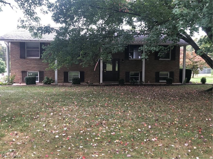 Add your personal touches with some cosmetic updates on this 3 bedroom, 2 1/2 bathroom home. Plus the location is ideal, minutes to Triway Schools and downtown Wooster.  Conveniently located for pool time, 1/2 bath, laundry room and a walk-out directly to the in ground pool area (hot tub hook-up is available).
On those cold winter days pull your vehicle into easy to clean epoxy floor heated garage.  Woodburner can also help heat the house. Updates include maintenance free, composite deck with vinyl railing,replaced counters, flooring, and new tile backsplash in the kitchen.  Also,newer front door, newer windows in bedrooms and main bathroom has been completely updated.