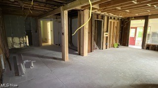 Russell 03 - Residential