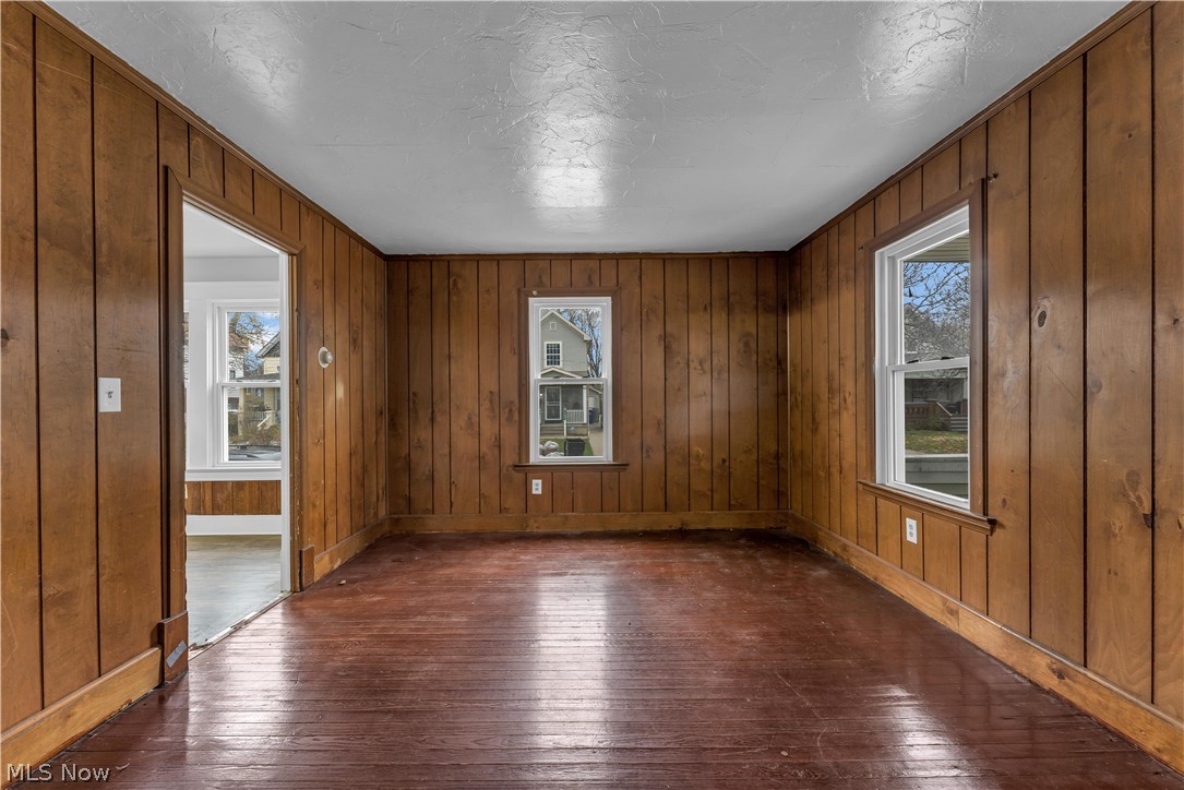 Lake Shore Land - Residential Lease