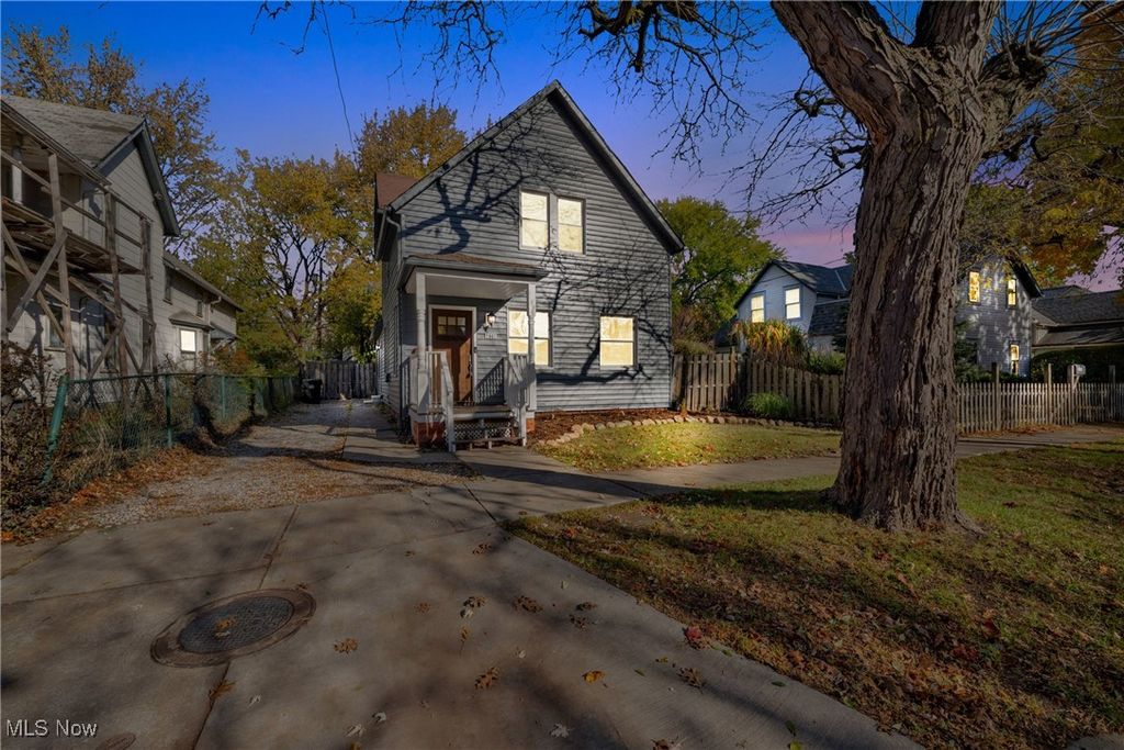 Photo of 2002 Valentine Avenue, Cleveland, OH 44109 (MLS # 5176809)