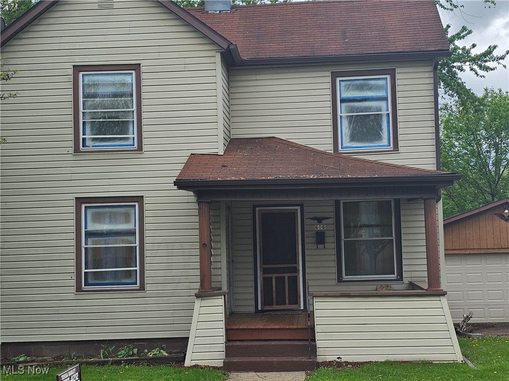 Motivated seller! Seller is willing to pay mortgage discount points up to $6,000. Lowering your mortgage rate up to 2% or more!
This Charming home has many updates including new gas furnace, new updated 200 amp electric all throughout. brand new AC unit. Updated Kitchen and bathroom. The two-car garage has a new door with electric opener. The back-yard hosts a spacious area to gather with friends and family, or have a nice quiet oasis to yourself. Located just minutes to town and all the amenities town offers including shopping, dining and just across the street is the Cambridge School administrative building. Schedule your appointment to see this house today to experience all the newness and updates this charming home has to offer.