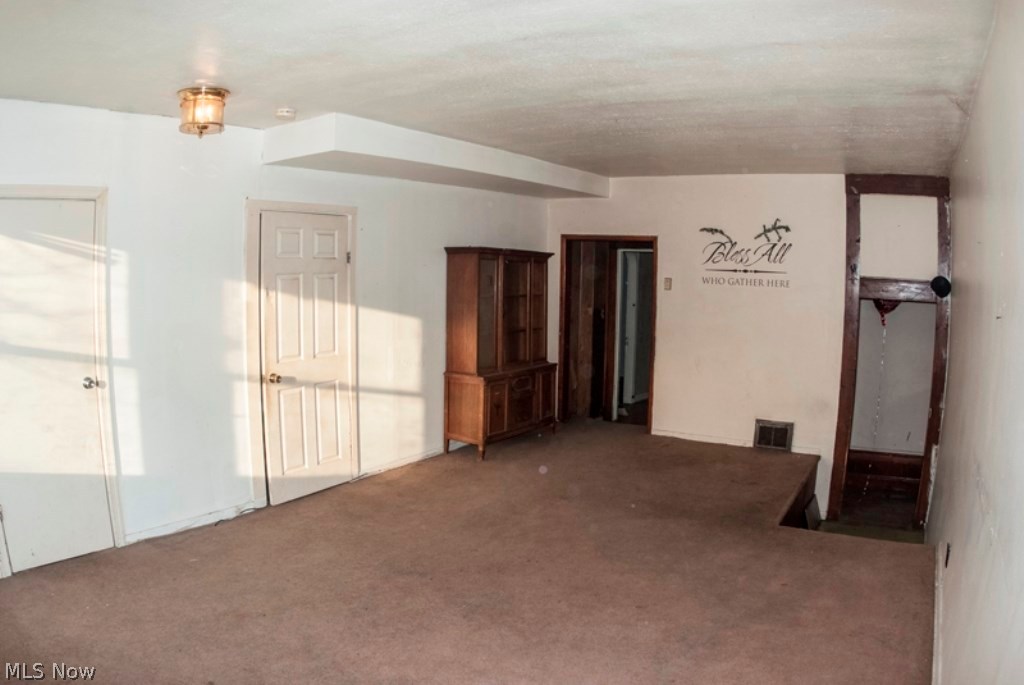 Hoyt - Residential Income