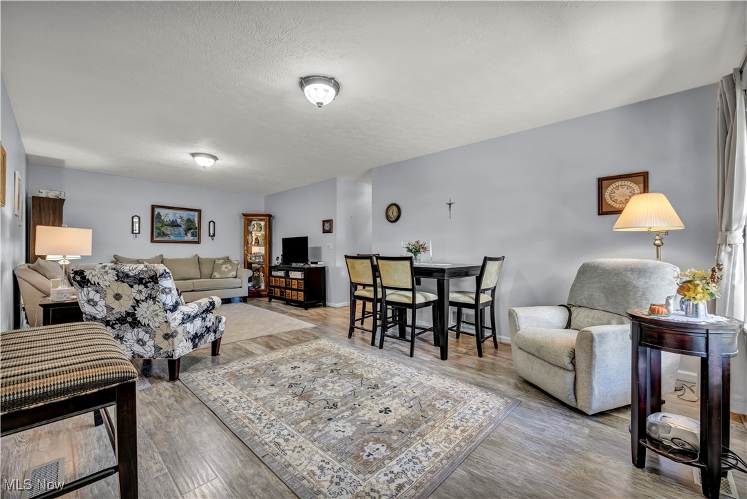 Middle Ridge Condo - Residential