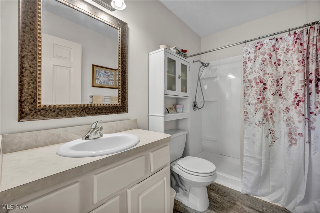 Middle Ridge Condo - Residential