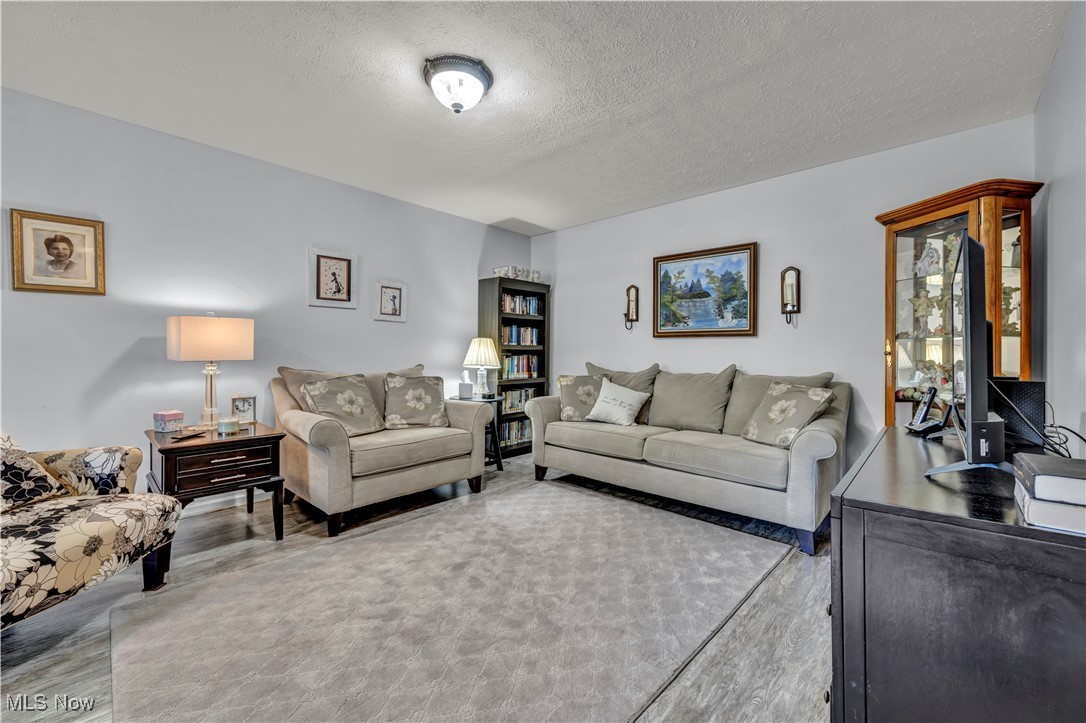 Middle Ridge Condo - Residential