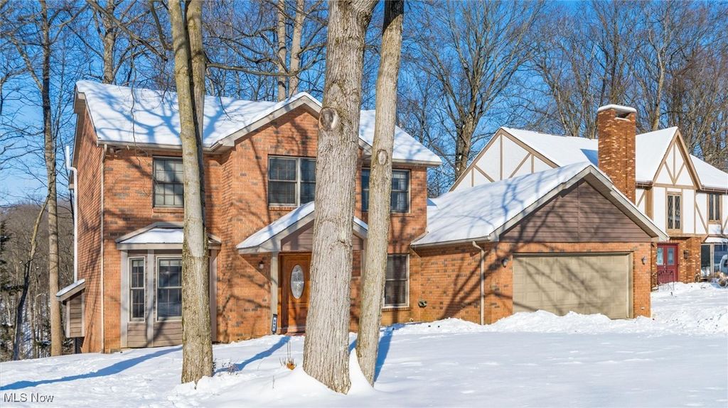 Photo of 901 Southeast Court, Zanesville, OH 43701 (MLS # 5184902)