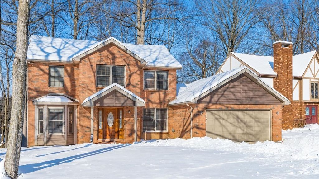 Photo of 901 Southeast Court, Zanesville, OH 43701 (MLS # 5184902)