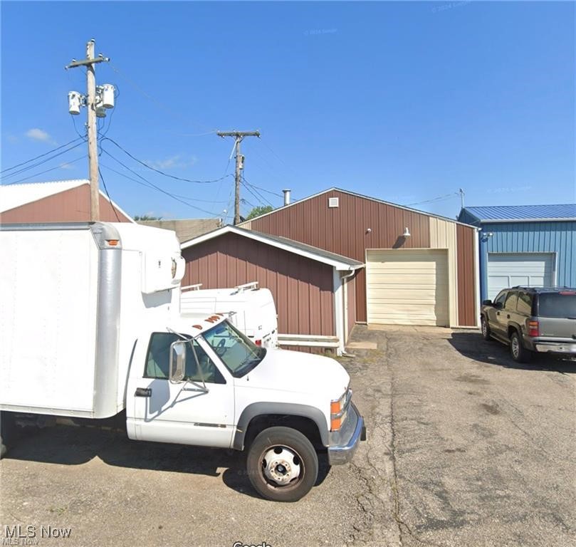 Beebes 03 - Commercial Sale