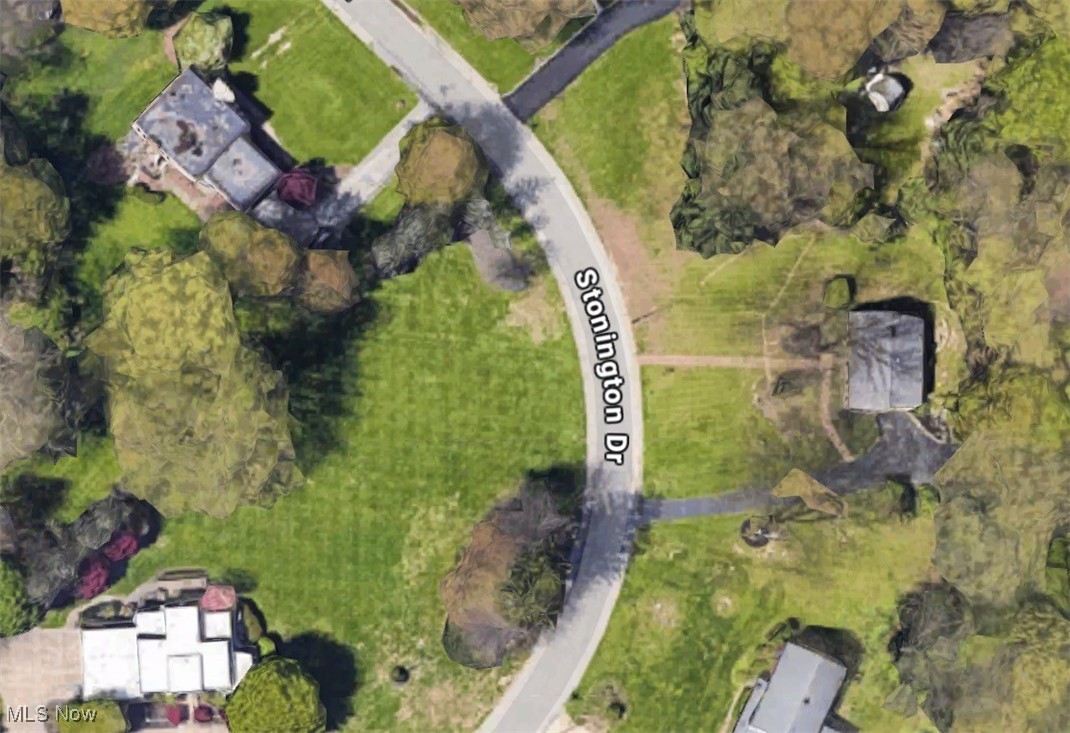 Stonington Drive, Youngstown, Ohio image 2