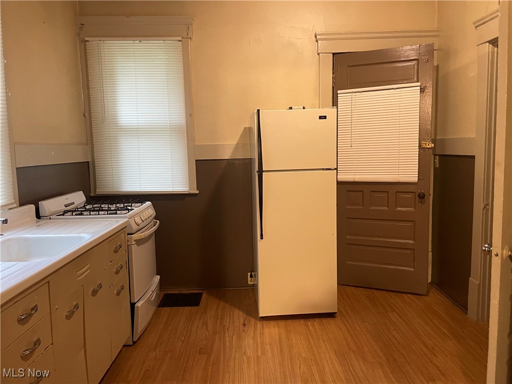 Cotter Farms - Residential Lease