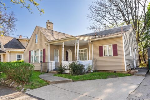 Photo of 1226 Ford Court NW, Canton, OH 44708 (MLS # 5204090)