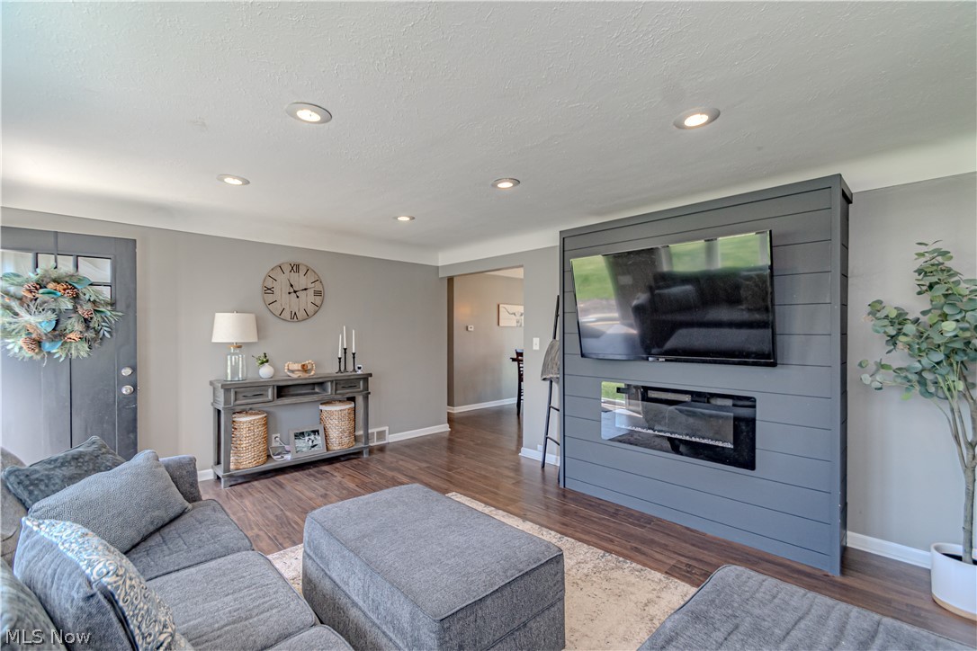 Westwd Est#3 - Residential