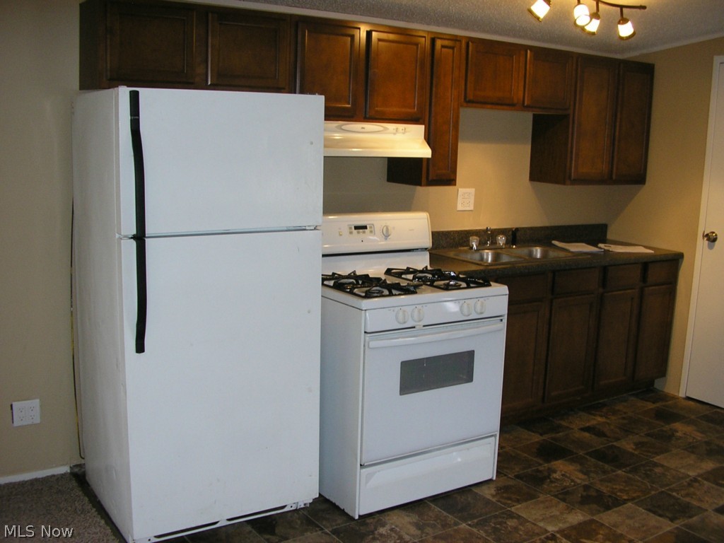 Top O Hill Park - Residential