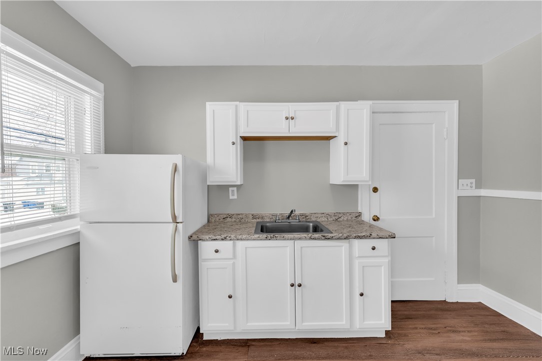 Conger-Helper Realty Cos Lora - Residential Lease