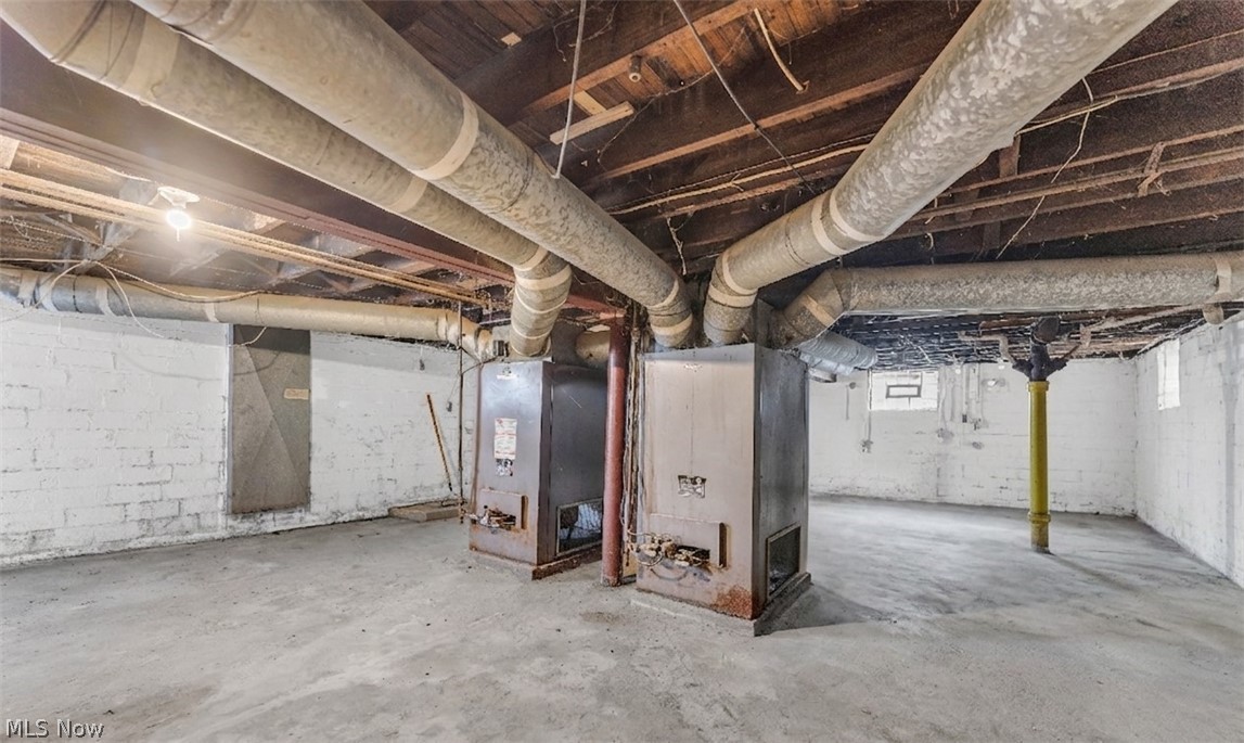 Conger-Helper Realty Cos Lora - Residential Lease