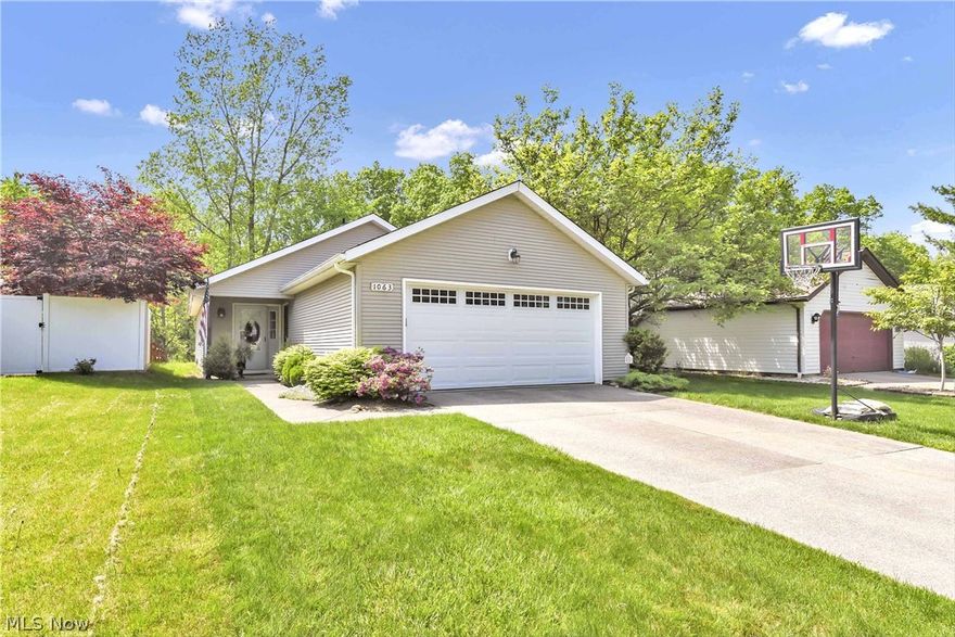 This lovely 3 bedroom home is located on a quiet lot in a great family-friendly neighborhood. Custom oak kitchen with loads of cabinet space and a living room with cathedral beamed ceiling. The bath has an extra vanity off of the main bedroom and a new skylight window. An abundance of storage throughout and a great back patio for entertaining. This won't last long!