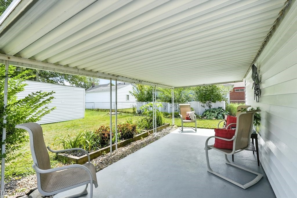 Willowick, Ohio 44095, United States, 2 Bedrooms Bedrooms, ,1 BathroomBathrooms,Residential,Contingent,207759