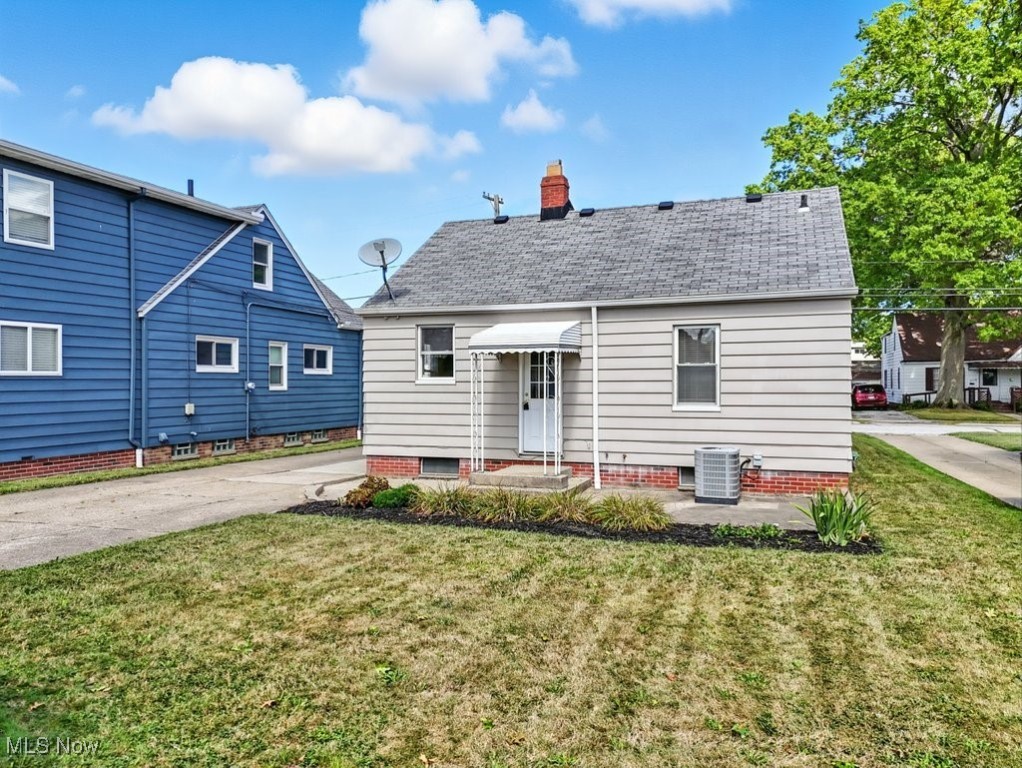 Willowick, Ohio 44095, United States, 2 Bedrooms Bedrooms, ,1 BathroomBathrooms,Residential,Contingent,207759