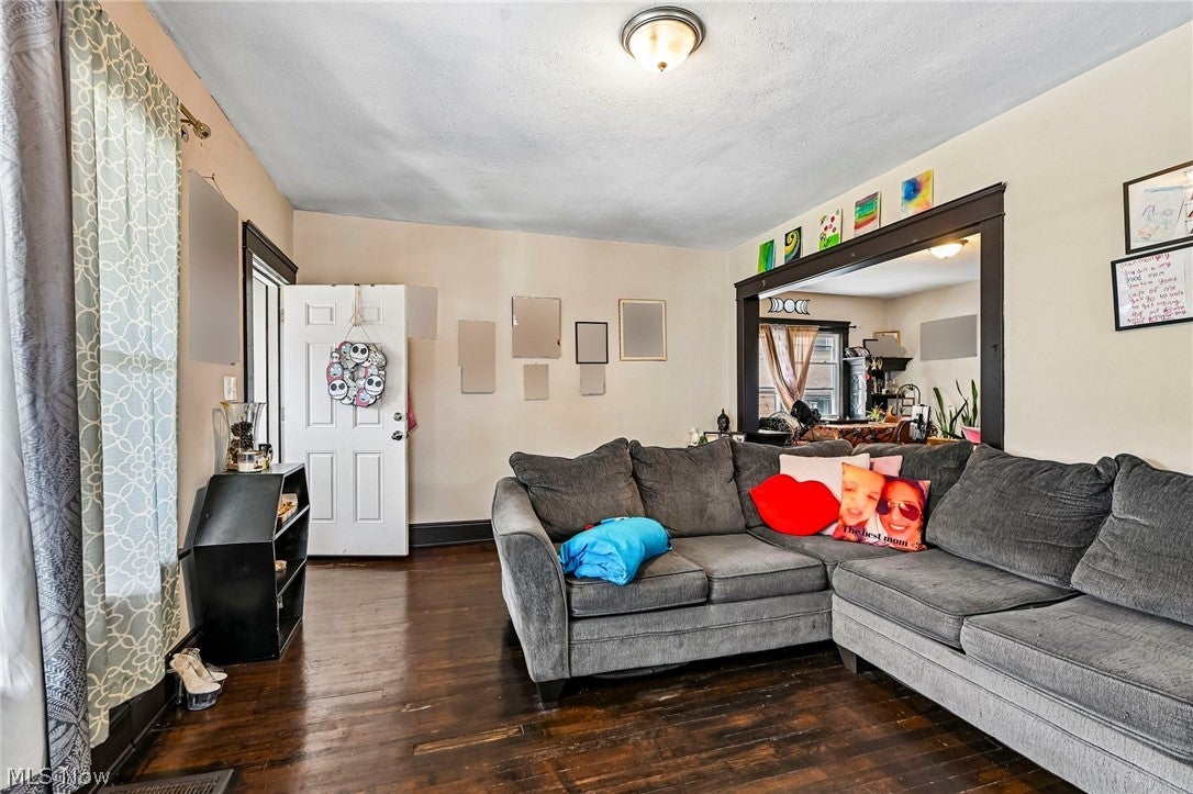1362 W 93rd Street