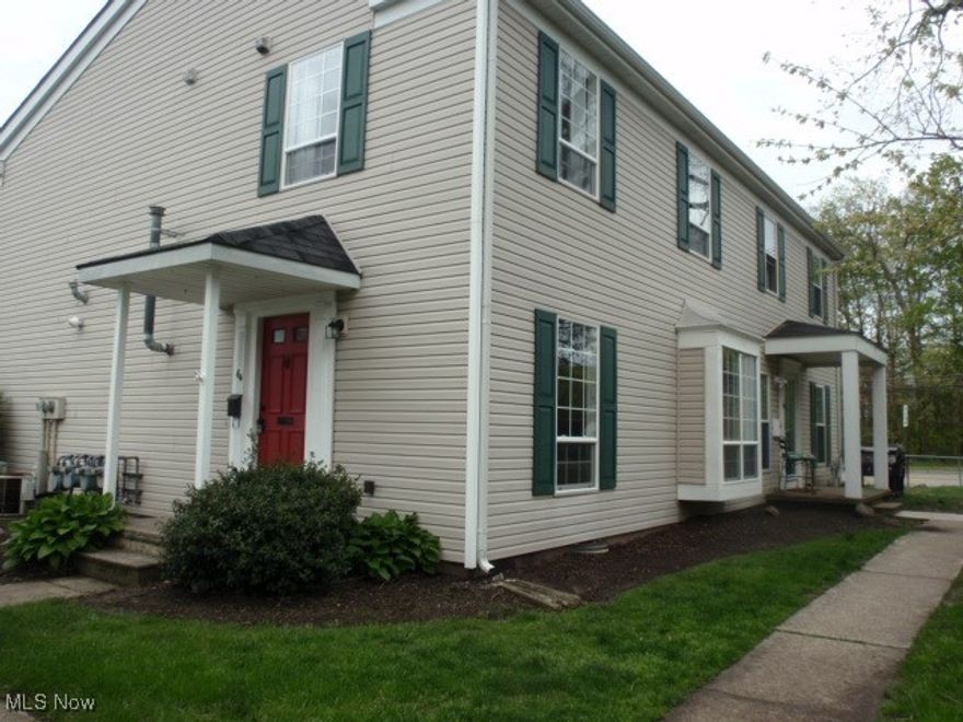 Seller will assist buyer with closing cost allowance $3,000. Open floor plan offering lots of space for furniture arranging. This unit offers new windows throughout and an abundance of sunshine and natural light. The living room and dining room have laminate flooring and ceiling fan.   Two good sized bedrooms on the 2nd floor have new laminate flooring.  Bathroom has been updated as well.  The laundry facility is in the 2nd floor bedroom closet.  Unit has been recently painted throughout.  Gas heat and central air.  Detached garage with door opener.  Linen closet in the main bedroom.
Cute, clean and ready for a new owner.  Home Warranty included with purchase.   Owner holds active real estate license in State of Ohio.  Listing agent and seller are related.