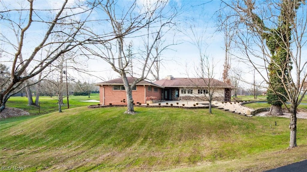 Photo of 2835 West Drive, Zanesville, OH 43701 (MLS # 5175177)