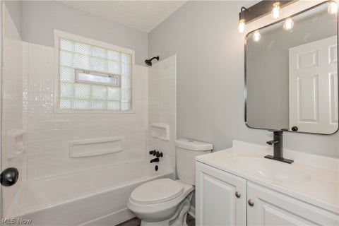 Tiny photo for 2215 Willowrow Avenue NE, Canton, OH 44705 (MLS # 5239724)