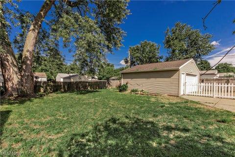 Tiny photo for 2215 Willowrow Avenue NE, Canton, OH 44705 (MLS # 5239724)