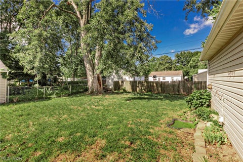 Tiny photo for 2215 Willowrow Avenue NE, Canton, OH 44705 (MLS # 5239724)